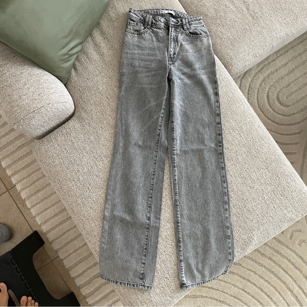Z1975 STRAIGHT LEG FULL LENGTH HI-RISE JEANS rn 77302
Zara - Picture 9 of 10